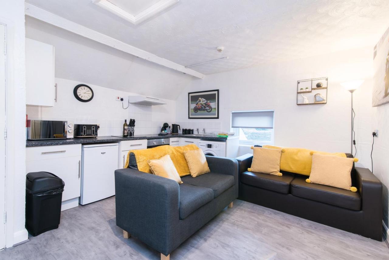 Dd Apartment 8 - Free Parking - Fast Wifi 达宁顿堡 外观 照片
